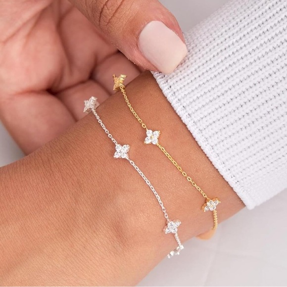 Anthropologie Jewelry - New! Clover Crystal Dainty Gold Bracelet (7934)